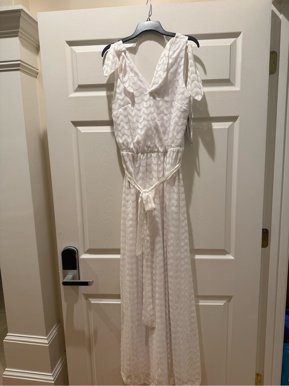 Donna Ricco Cream Chevron Tie-Shoulder Maxi Dress